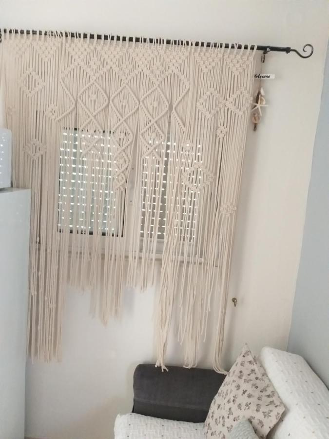 יאליסוס Anastasia'S Garden House מראה חיצוני תמונה