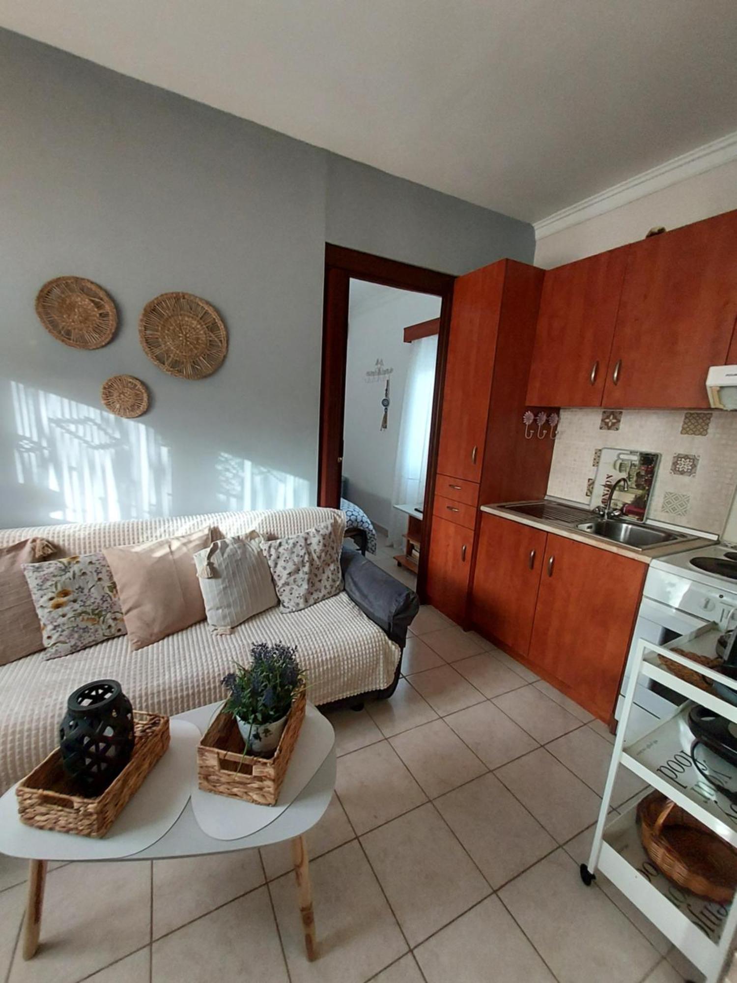 יאליסוס Anastasia'S Garden House מראה חיצוני תמונה