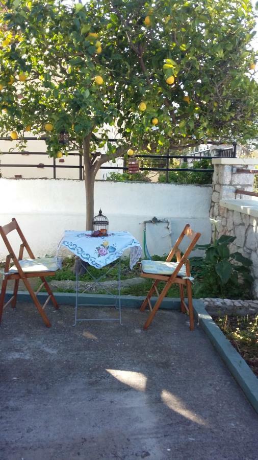 יאליסוס Anastasia'S Garden House מראה חיצוני תמונה