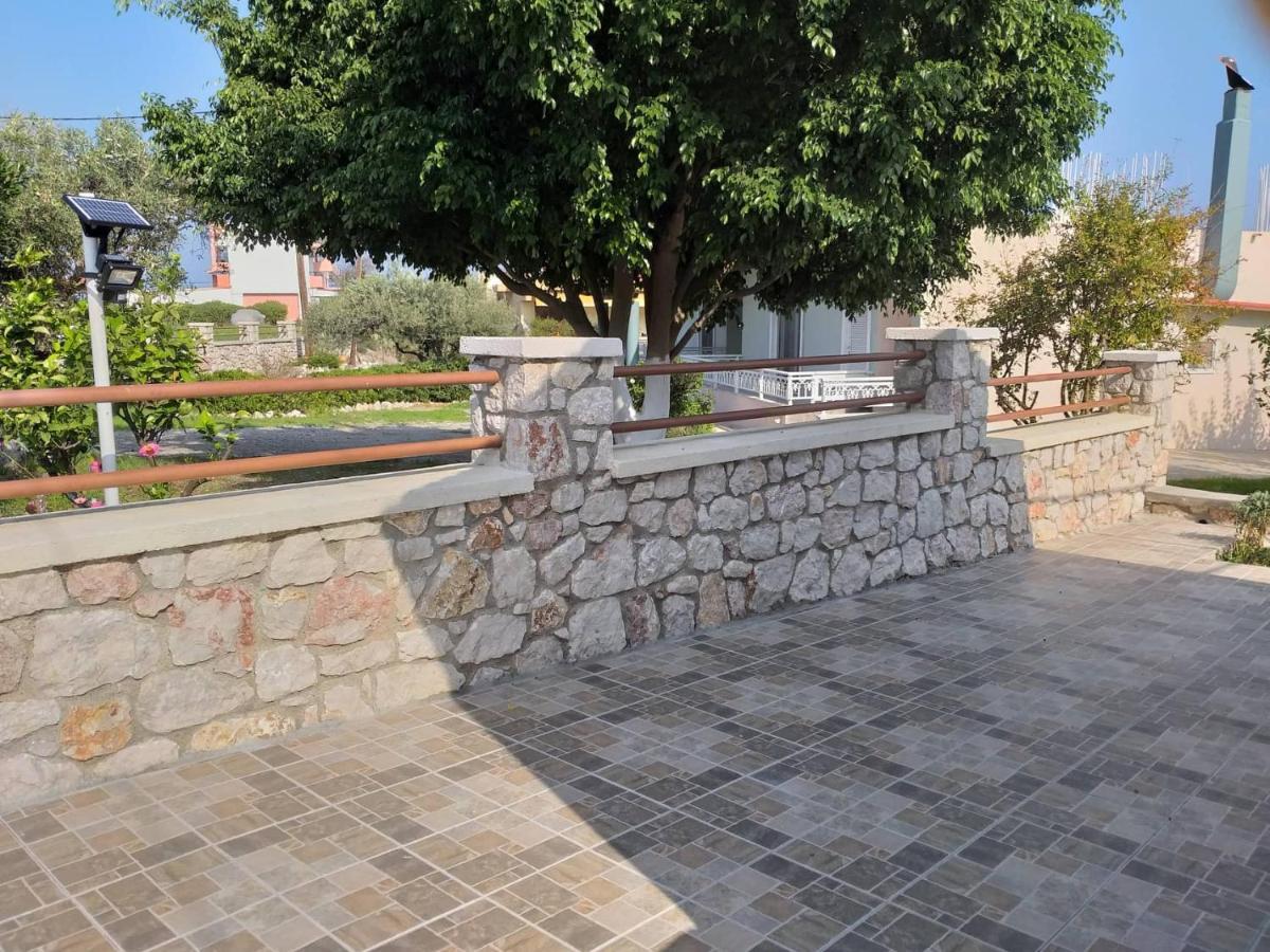 יאליסוס Anastasia'S Garden House מראה חיצוני תמונה